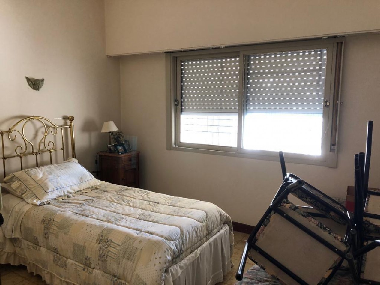 Casa 4 ambientes cochera doble - Villa Maipu