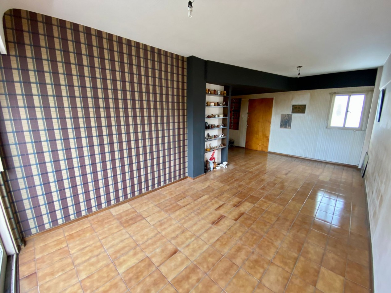 Excelente departamento de 3 ambientes con COCHERA cubierta - Centro San Martin