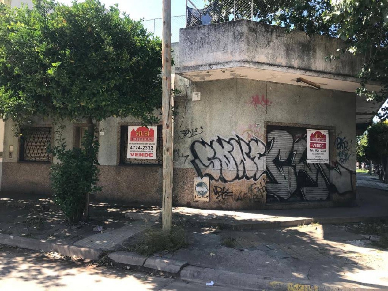 Casa 5 Ambientes + Local - San Andres