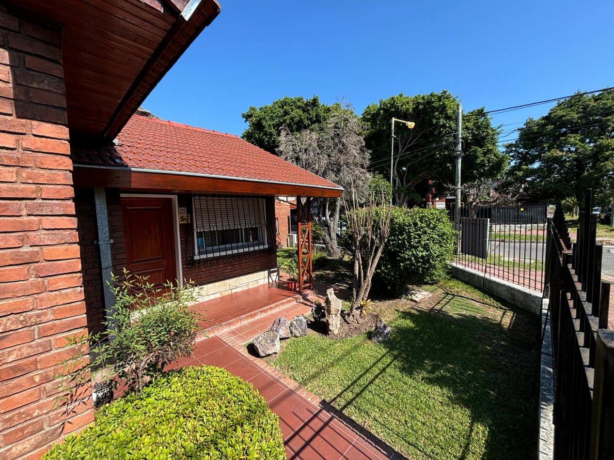 Impecable chalet de 4 ambientes - San Andres