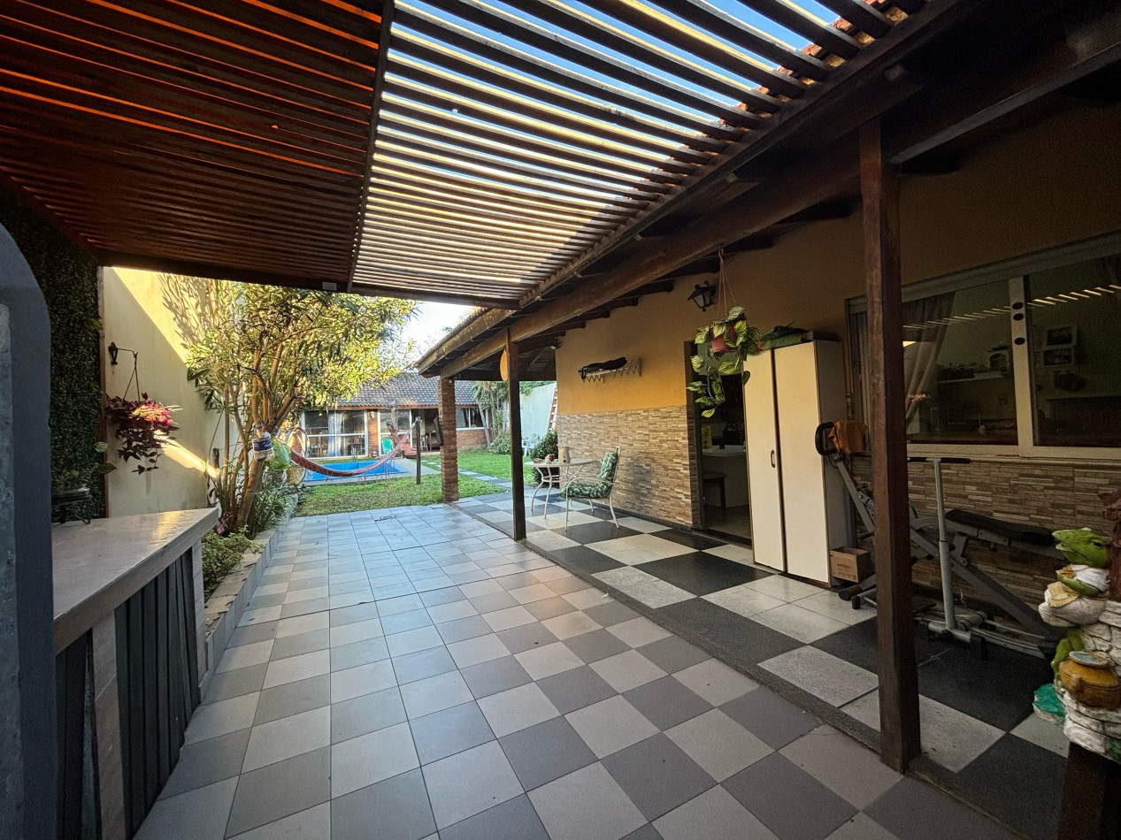 Hermosa casa de 4 ambientes en venta - San Martin
