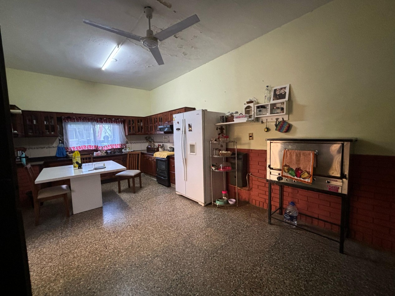 Hermosa casa de 4 ambientes en venta - San Martin