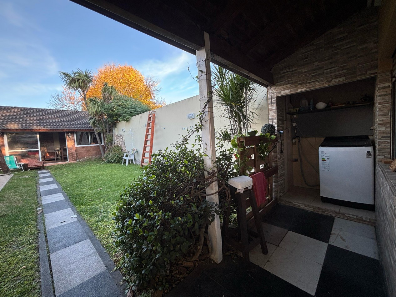 Hermosa casa de 4 ambientes en venta - San Martin