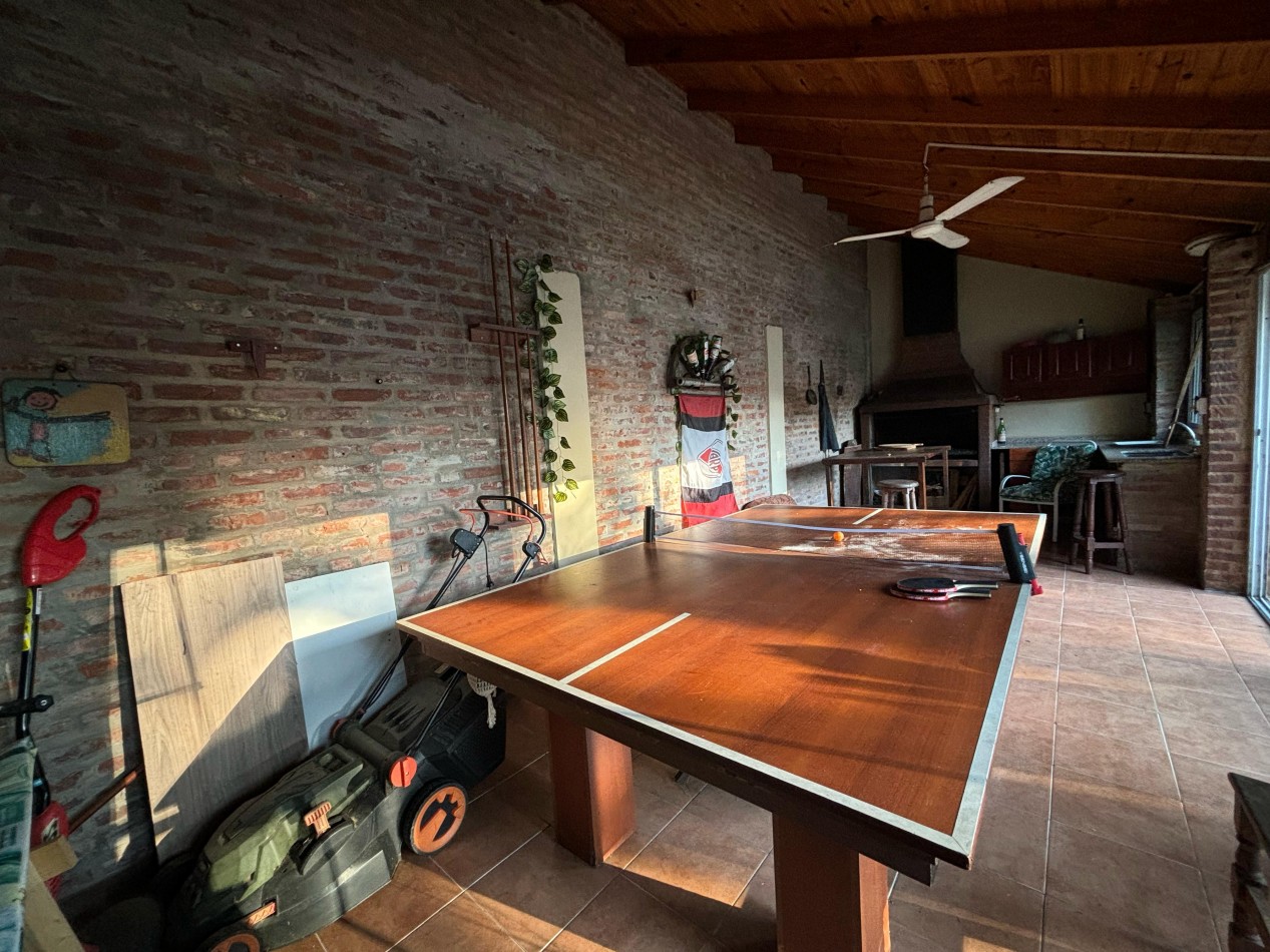 Hermosa casa de 4 ambientes en venta - San Martin