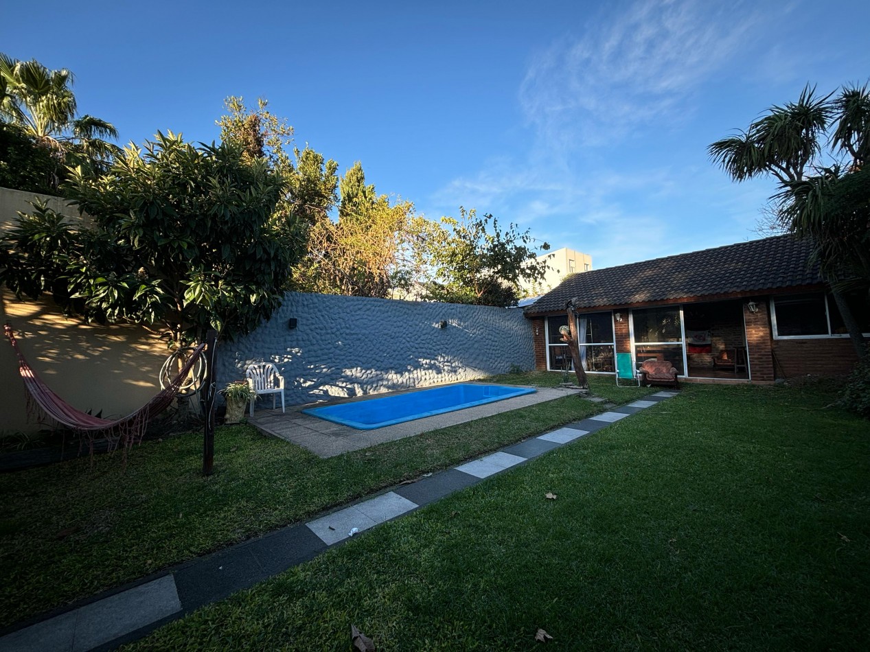 Hermosa casa de 4 ambientes en venta - San Martin