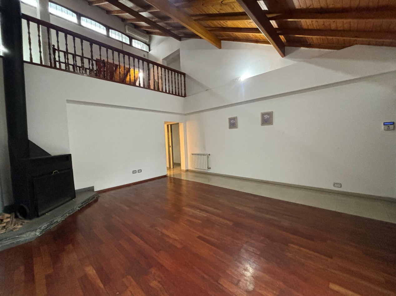 Hermosa casa de 4 ambientes - San Martin centro