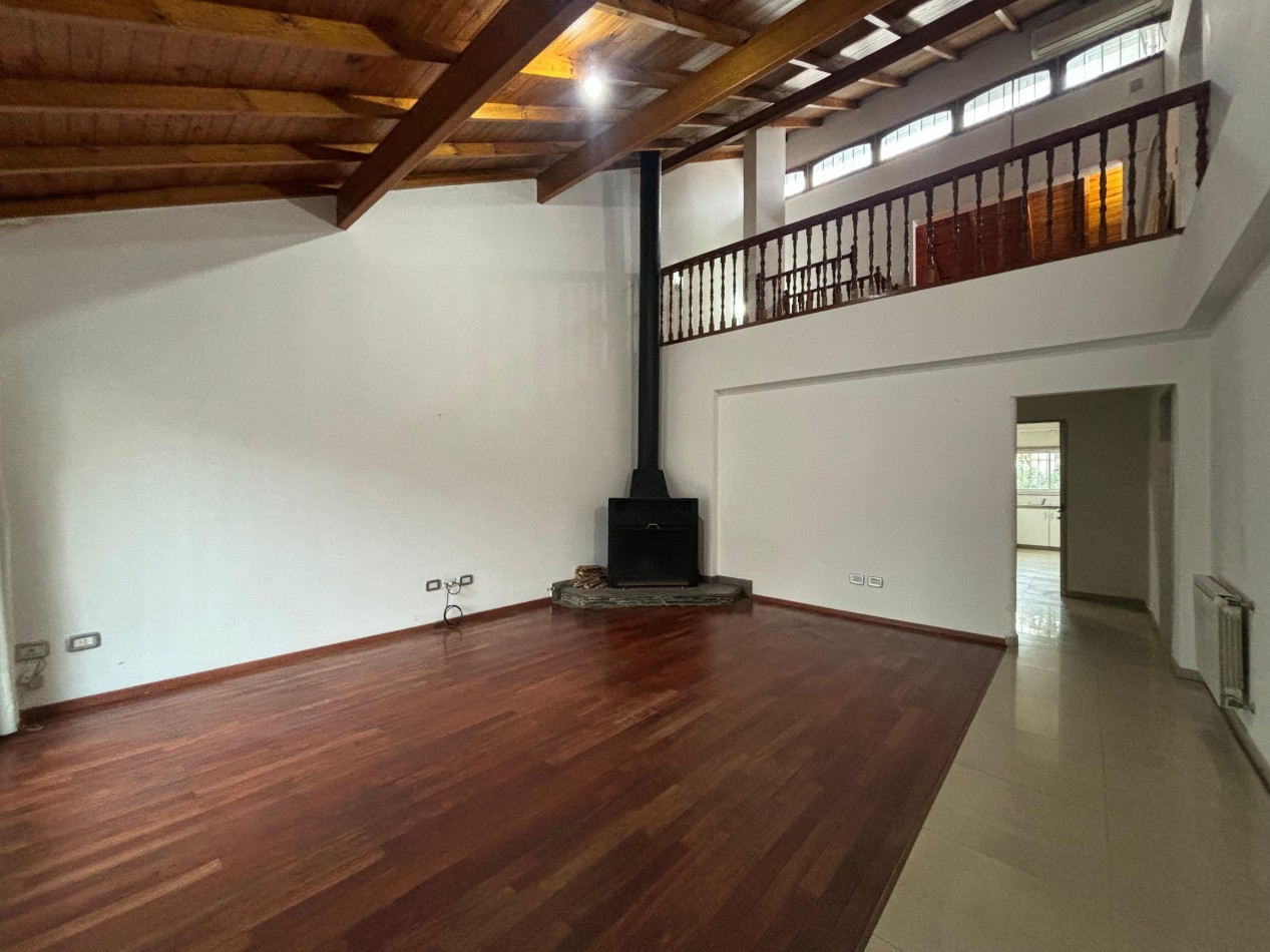 Hermosa casa de 4 ambientes - San Martin centro