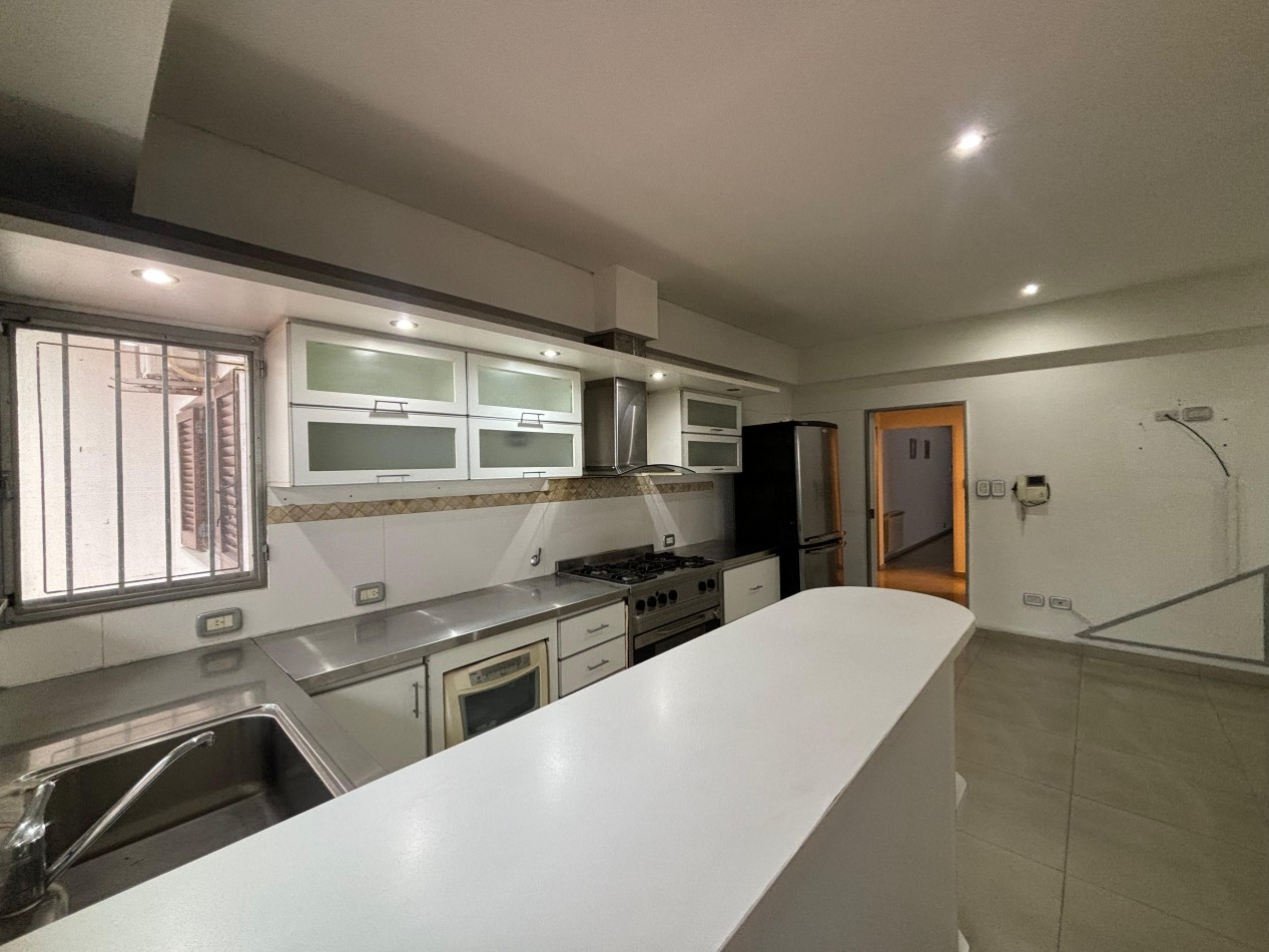 Hermosa casa de 4 ambientes - San Martin centro