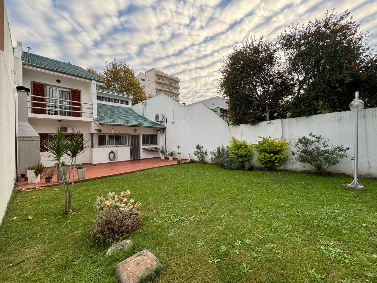 Hermosa casa de 4 ambientes - San Martin centro