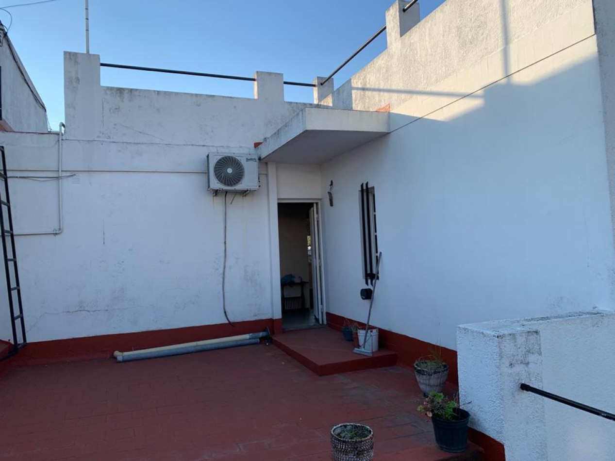 OPORTUNIDAD PH al frente de 6 ambientes - Villa Lynch