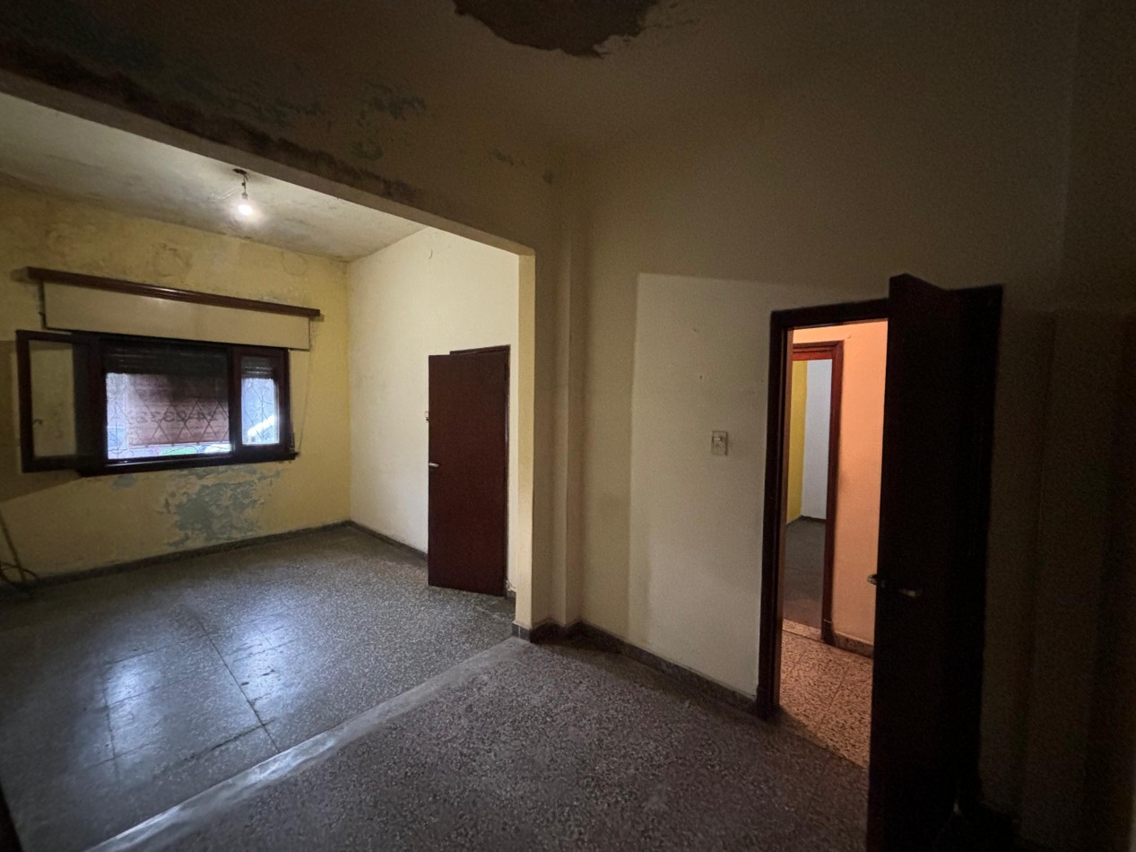 Casa 5 Ambientes + Local - San Andres