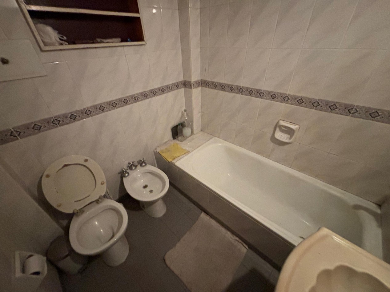 Casa 5 Ambientes + Local - San Andres