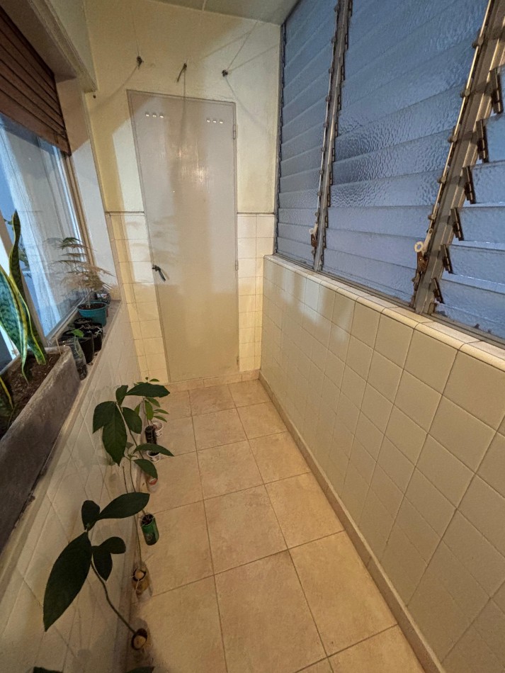 Depto 4 Amb. Dep. de Servicio y Cochera