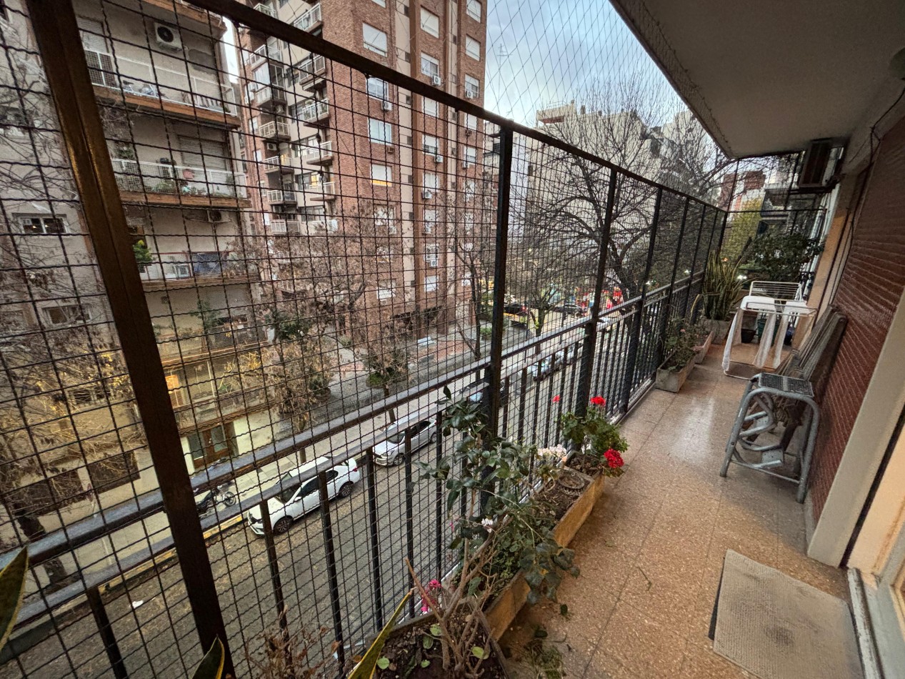 Depto 4 Amb. Dep. de Servicio y Cochera