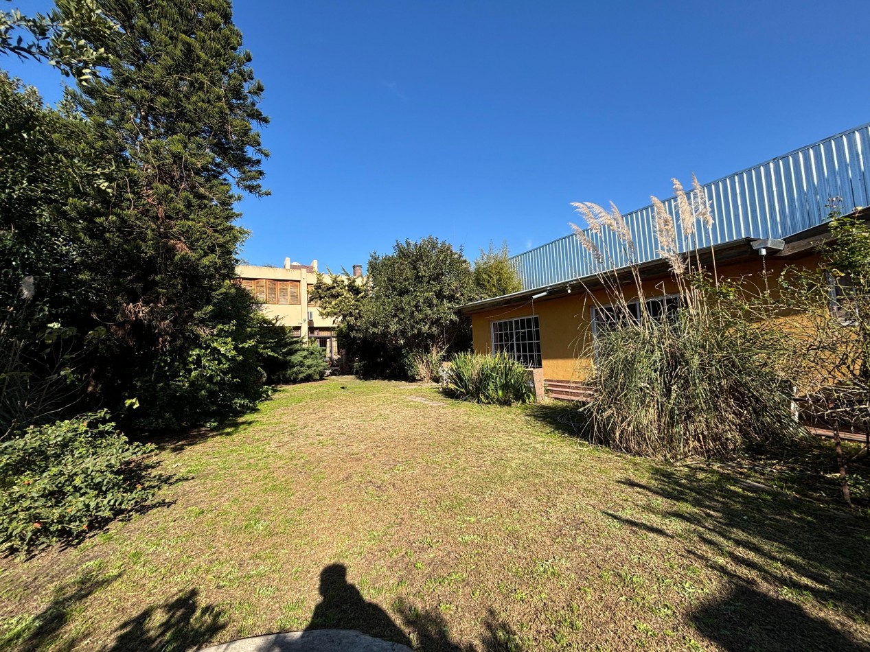 Importante casa en venta - Loma Hermosa