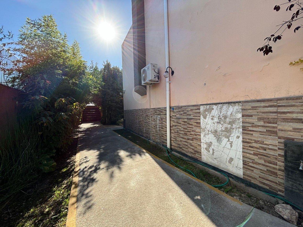 Importante casa en venta - Loma Hermosa