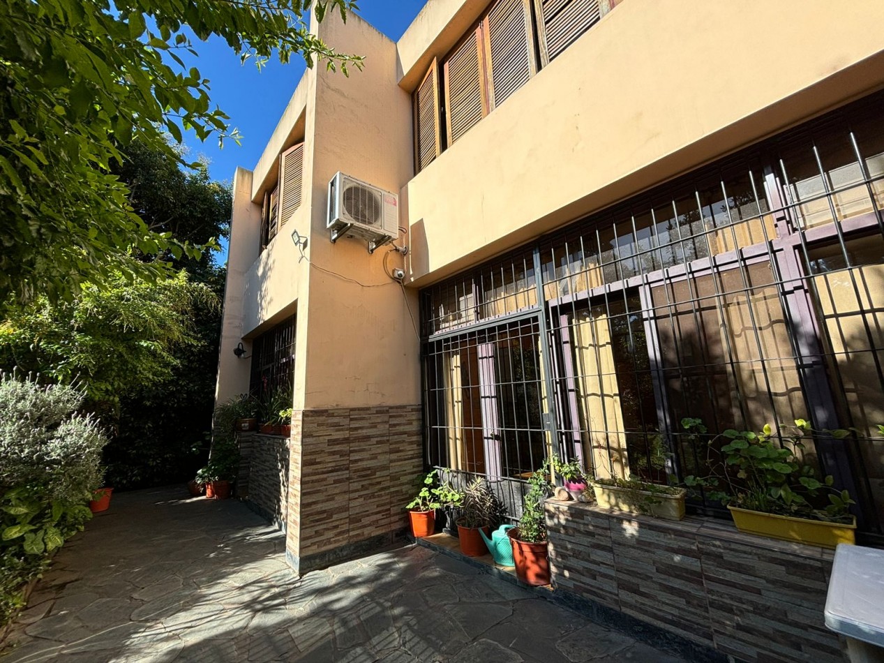 Importante casa en venta - Loma Hermosa