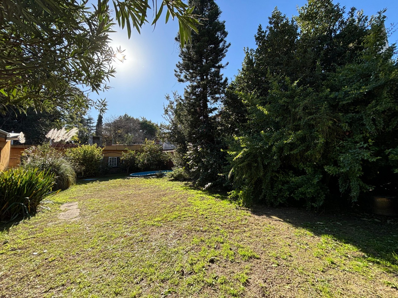 Importante casa en venta - Loma Hermosa