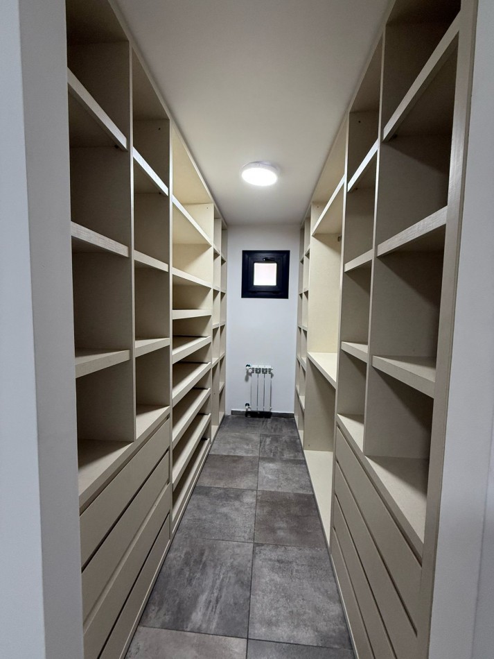 Hermoso depto. 4 ambientes - V. Ballester