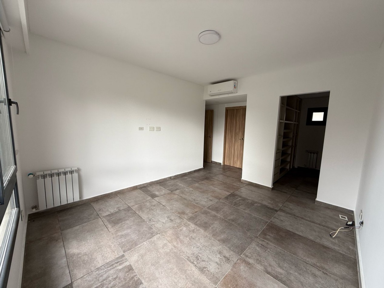 Hermoso depto. 4 ambientes - V. Ballester