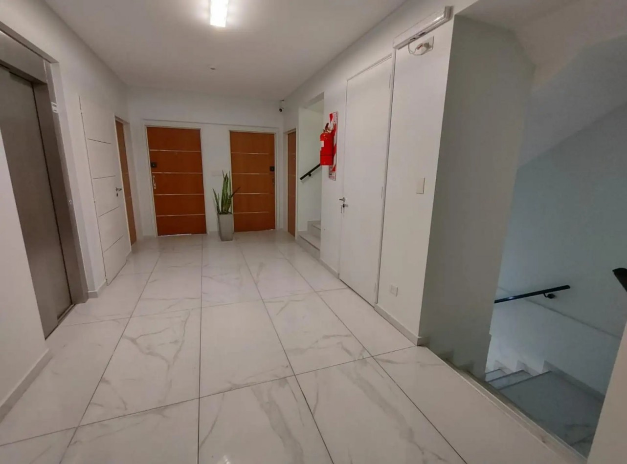 Hermoso depto. 4 ambientes - V. Ballester