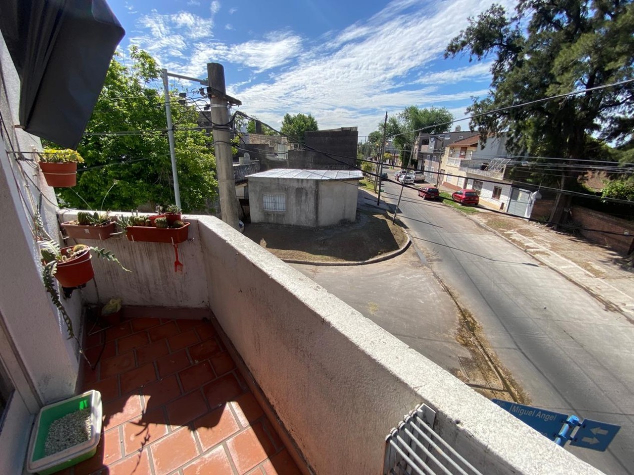 PH DE 4 AMBIENTES - V. BALLESTER