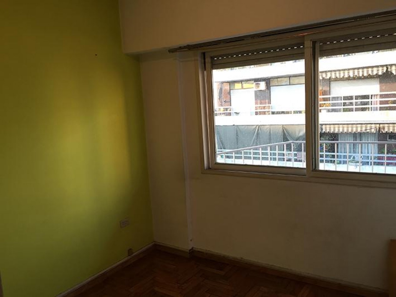 Departamento de 4 ambientes con cochera en alquiler - San Martin centro