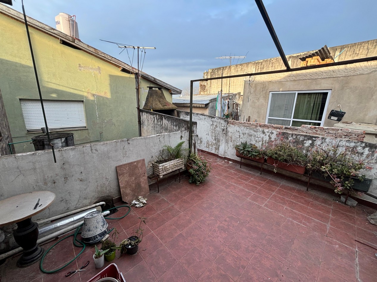 PH de 4 ambientes a reciclar en venta - Villa Maipu