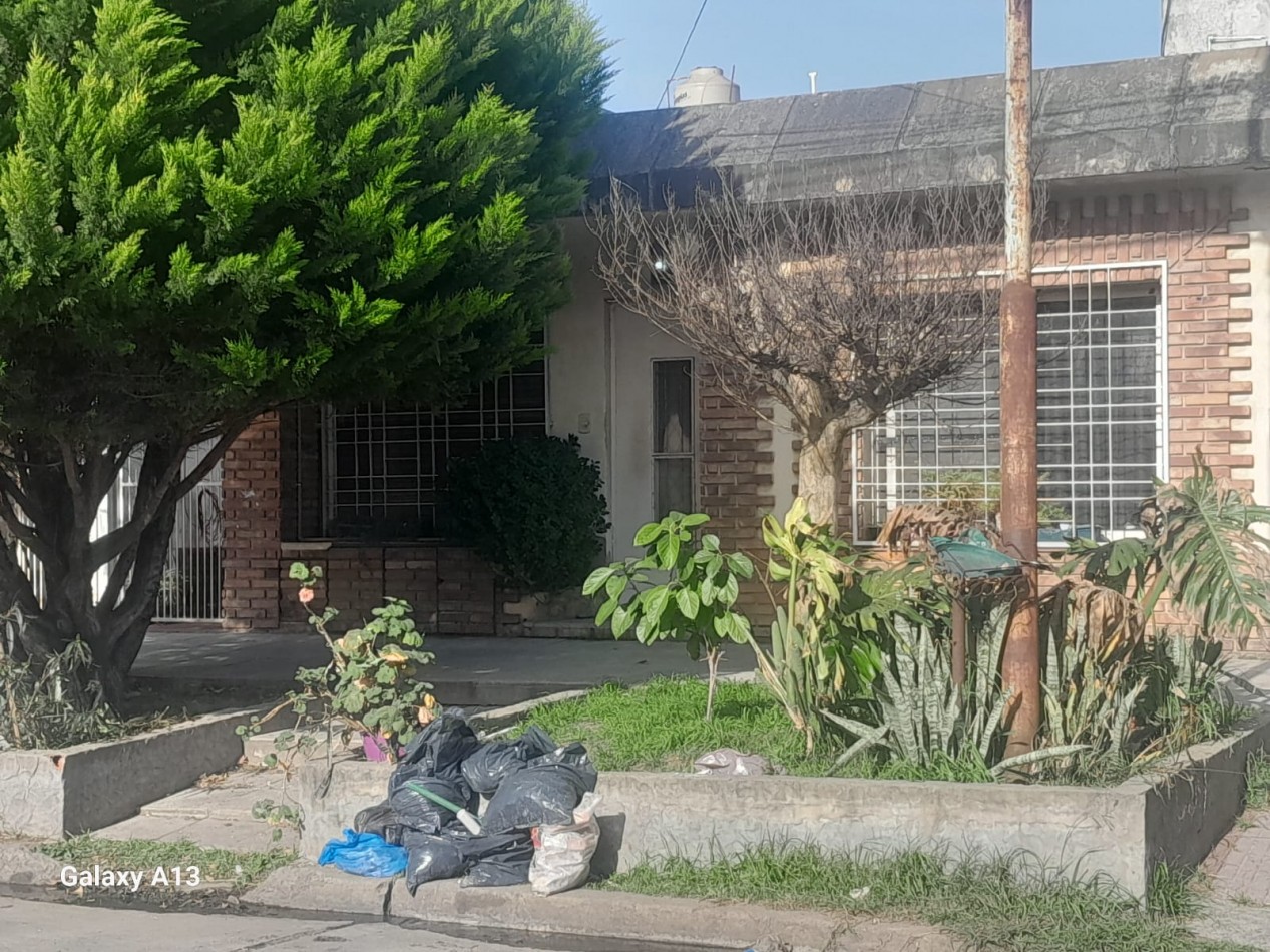 CASA DE 3 AMBIENTES - VILLA LIBERTAD