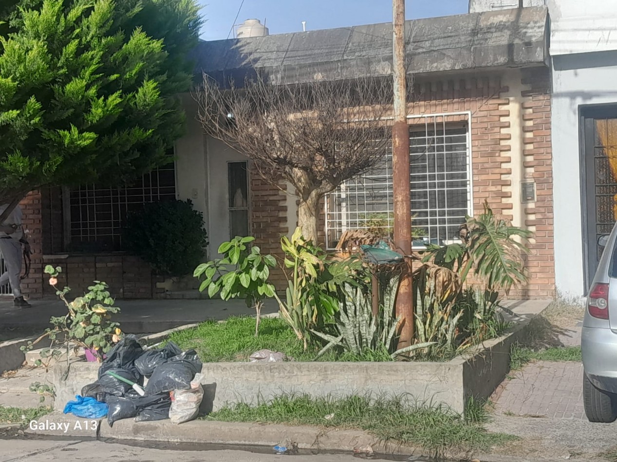 CASA DE 3 AMBIENTES - VILLA LIBERTAD