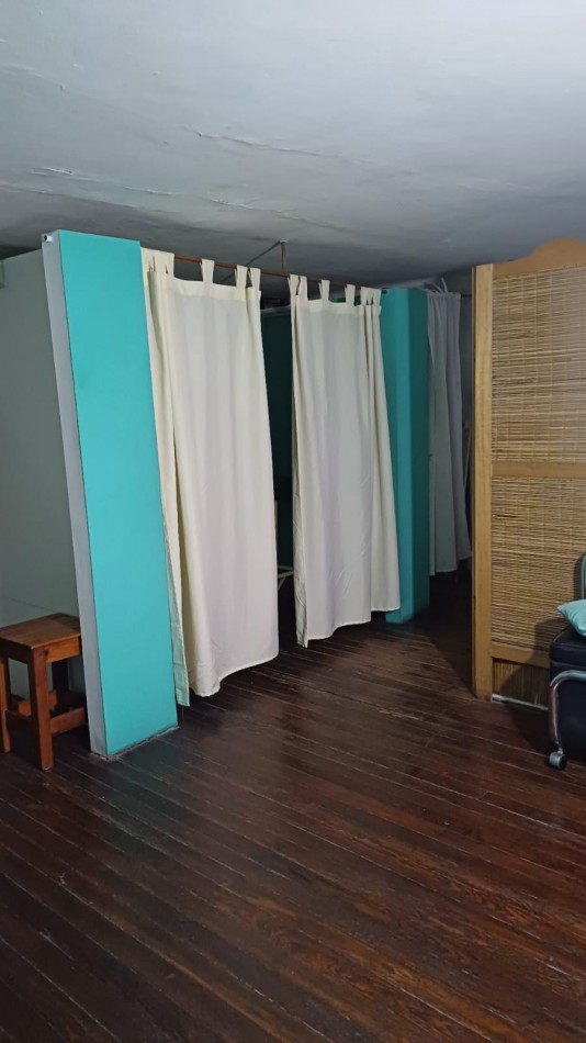 Local esquina - Centro San Martin. 