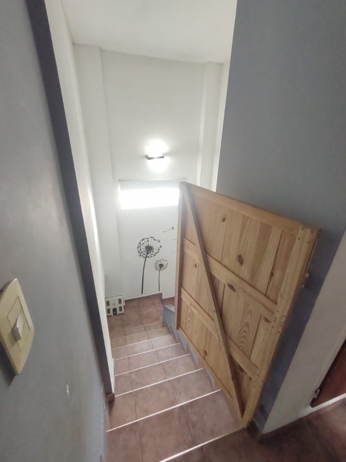 Excelente departamento de 4 ambientes tipo duplex con cochera y baulera en venta - San Martin centro