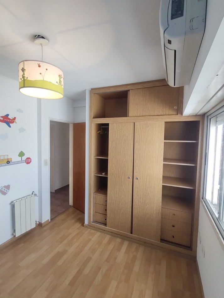 Excelente departamento de 4 ambientes tipo duplex con cochera y baulera en venta - San Martin centro