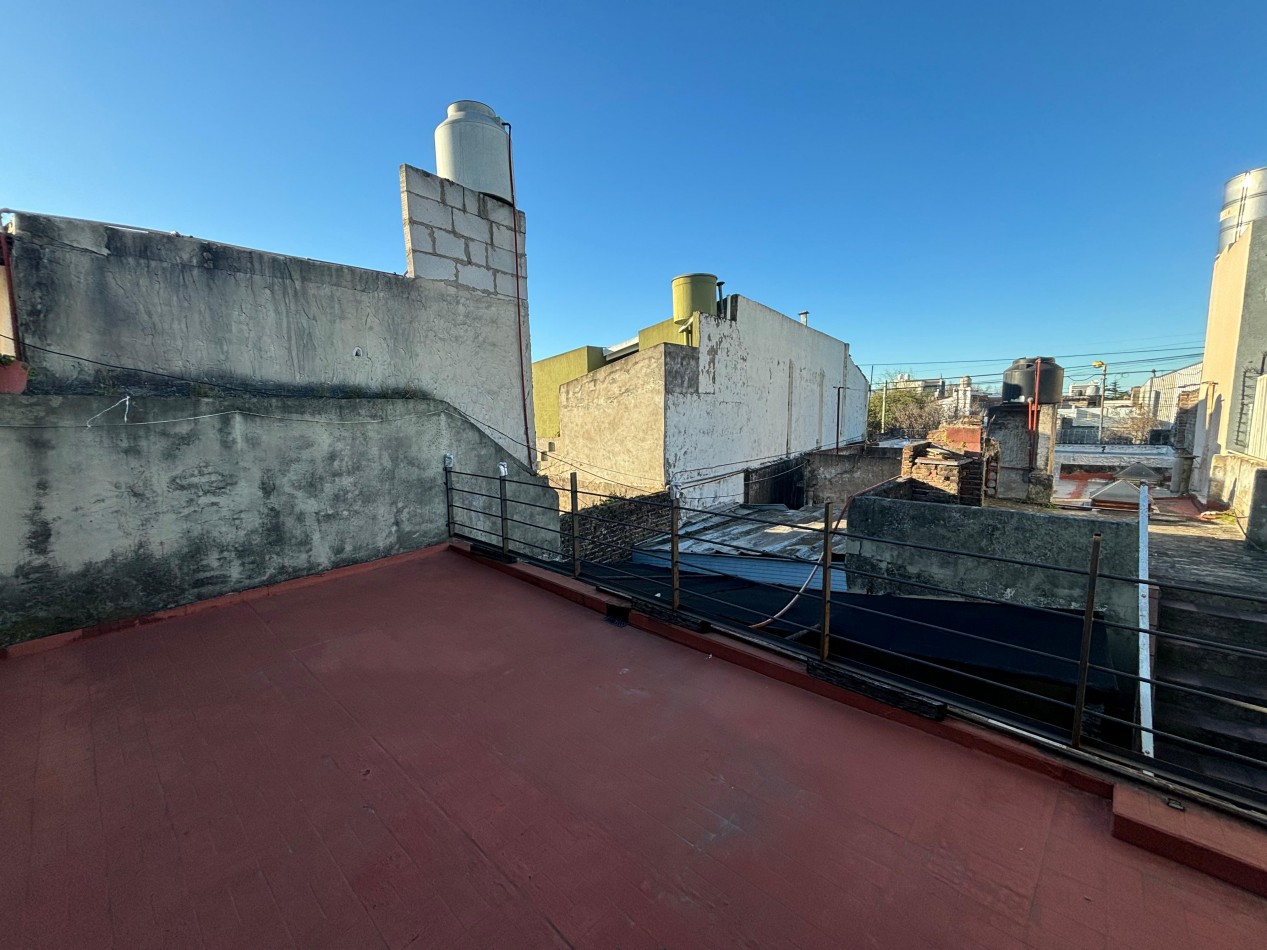 PH al fondo de 3 ambientes en venta - Villa Lynch