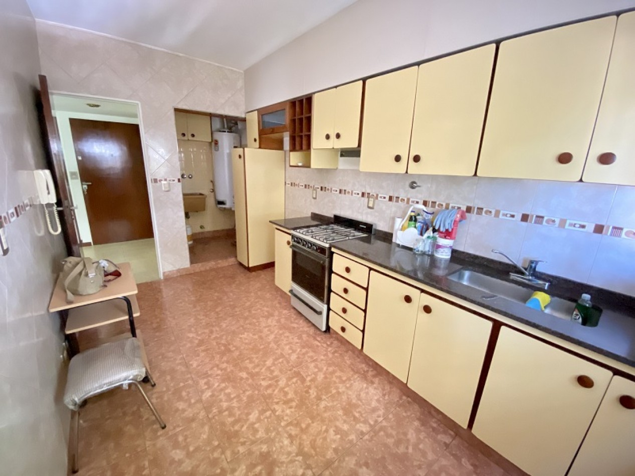 Depto 3 amb con cochera - Centro de San Martin