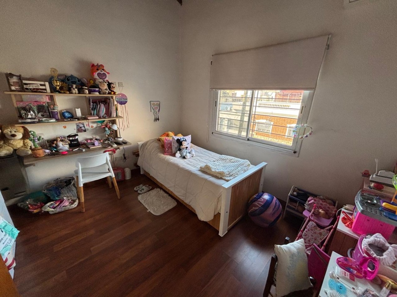 Hermosa casa de 4 ambientes en venta - Villa Lynch