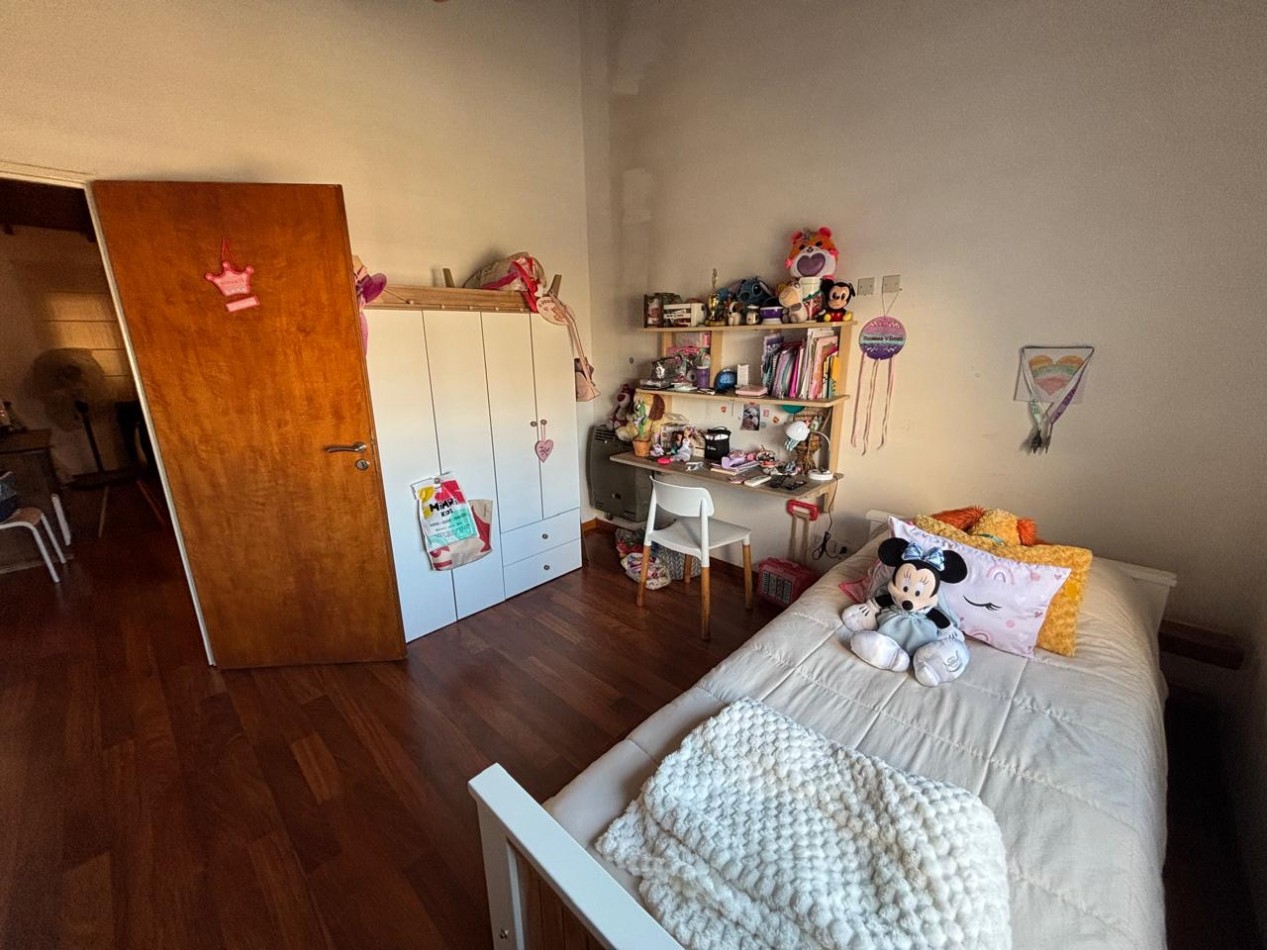 Hermosa casa de 4 ambientes en venta - Villa Lynch