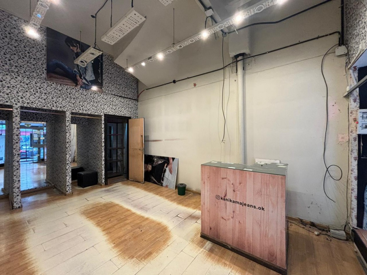 Excelente local comercial en alquiler a metros peatonal Belgrano - CENTRO DE SAN MARTIN