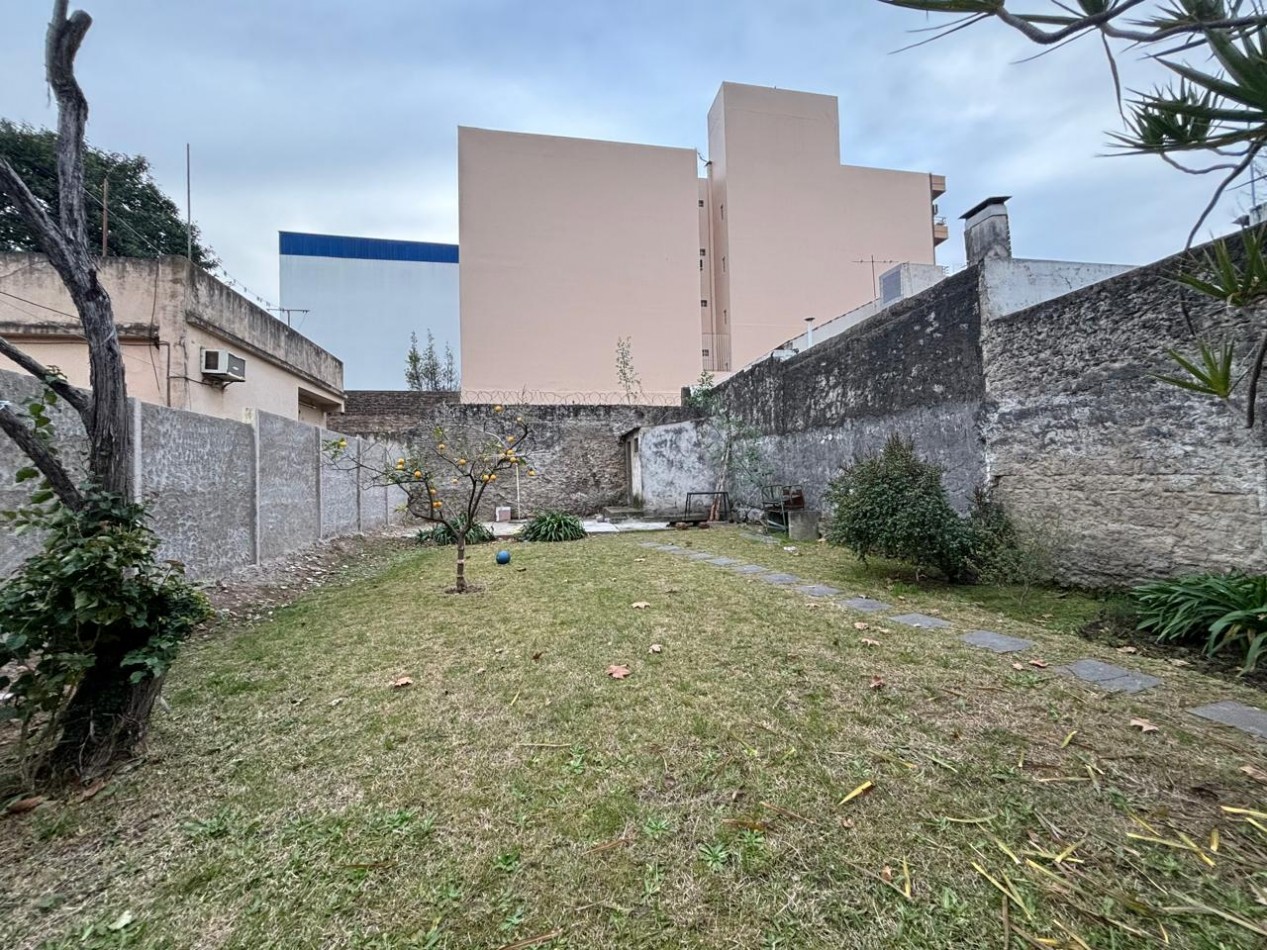 Excelente casa de 5 ambientes en venta - San Martin centro