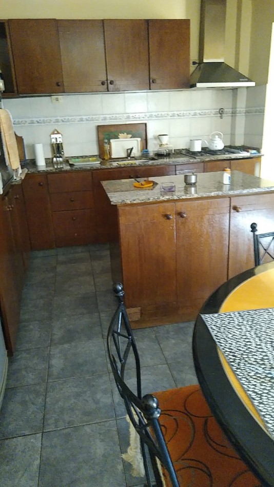 Excelente casa de 5 ambientes en venta - San Martin centro