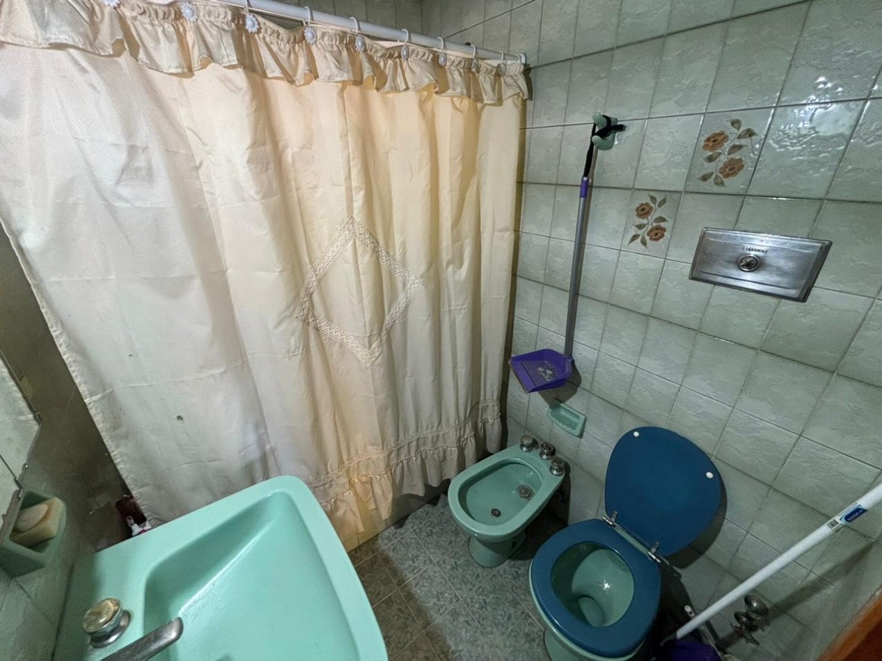 Amplio PH de 5 ambientes en venta - Villa Maipu