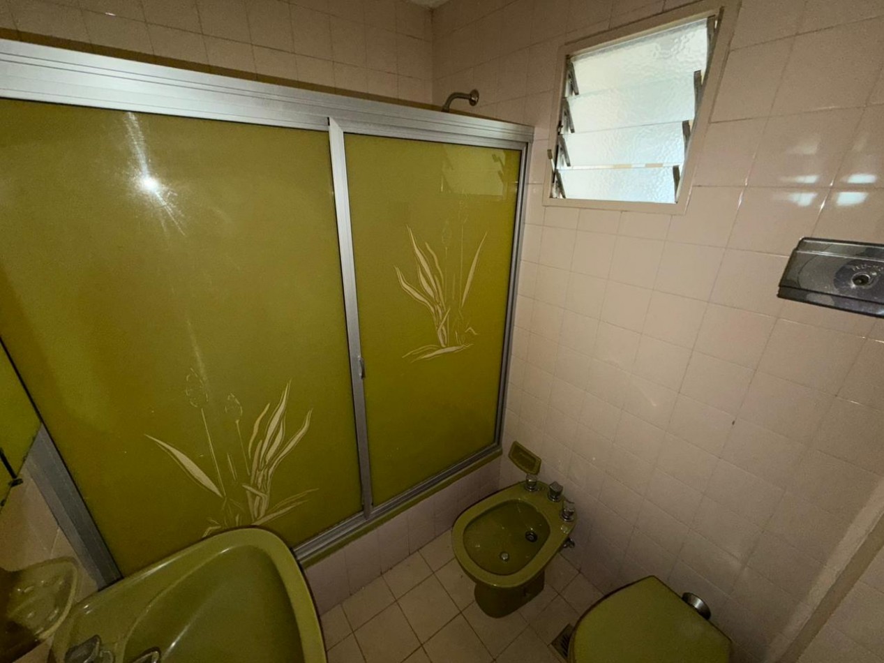 OPORTUNIDAD Excelente departamento semipiso de 3 ambientes - Centro San Martin