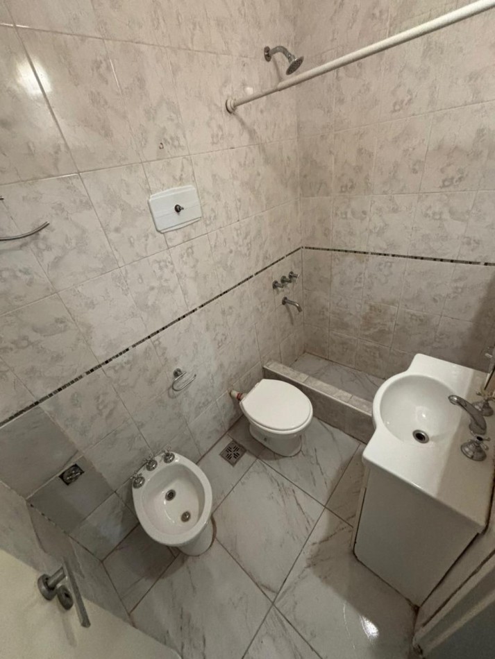 Depto 2 amb. Centro San Martin. 