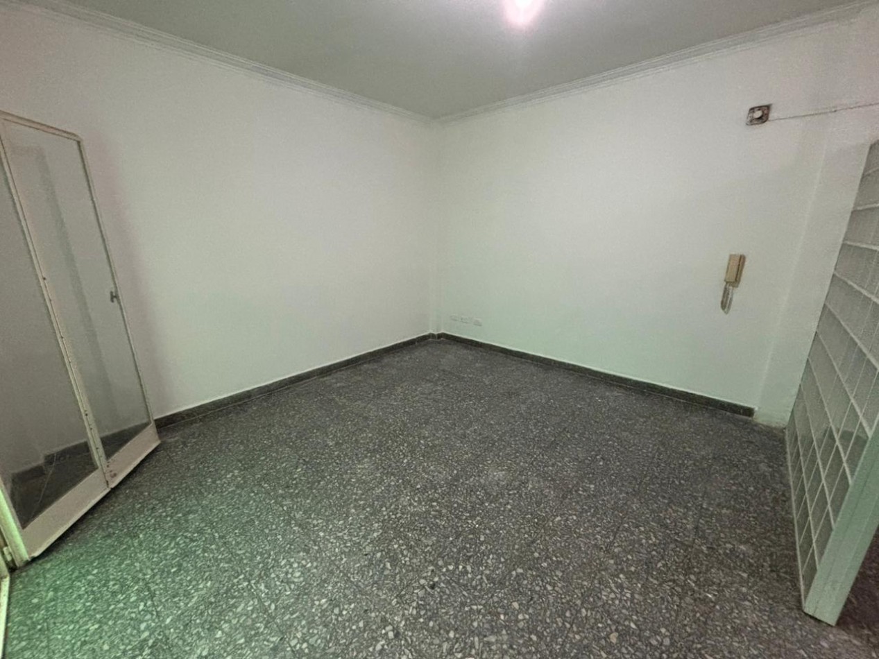 Depto 2 amb. Centro San Martin. 