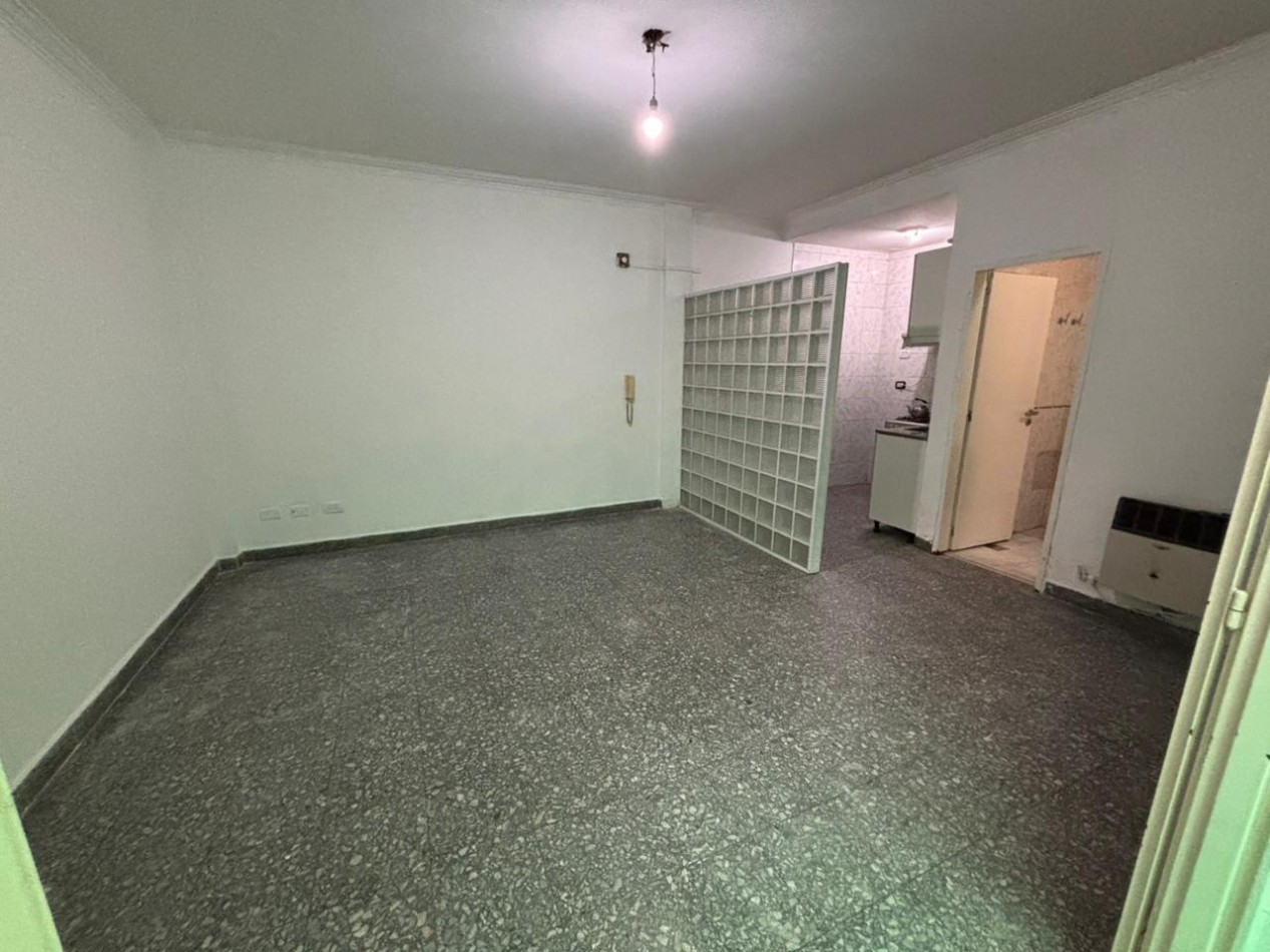 Depto 2 amb. Centro San Martin. 