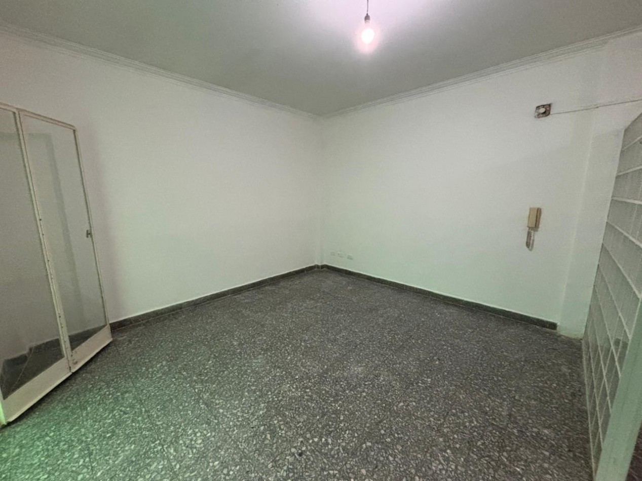 Depto 2 amb. Centro San Martin. 