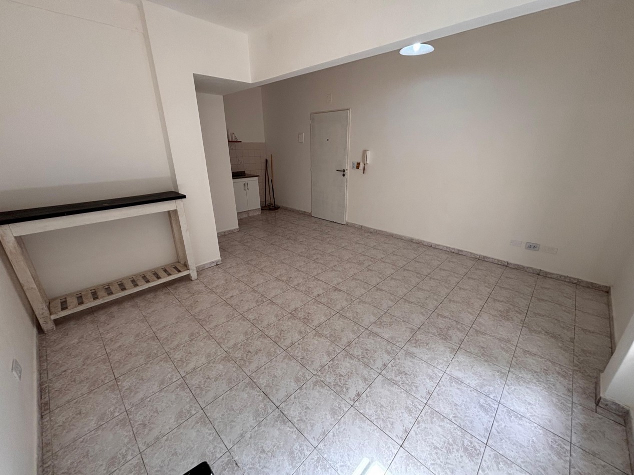 Monoambiente mas cochera - Centro San Martin