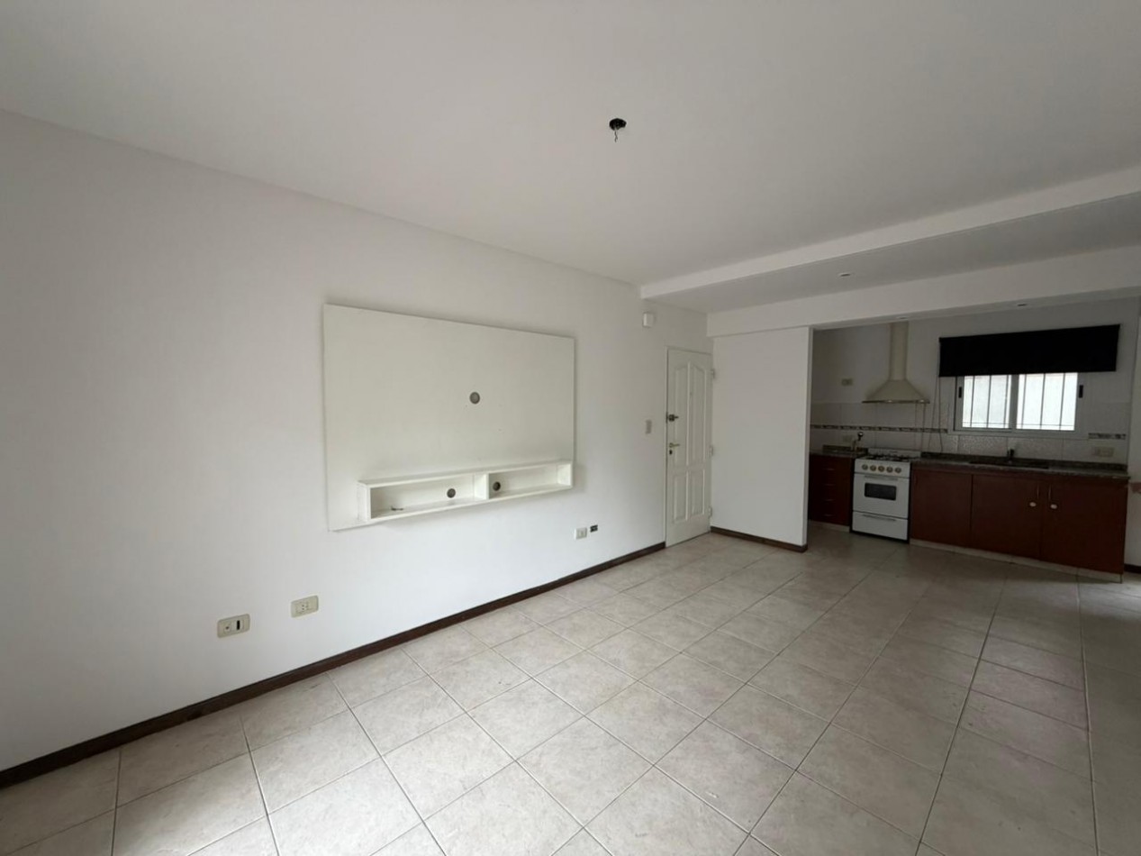 Excelente 2 ambientes con patio en alquiler - San Andres