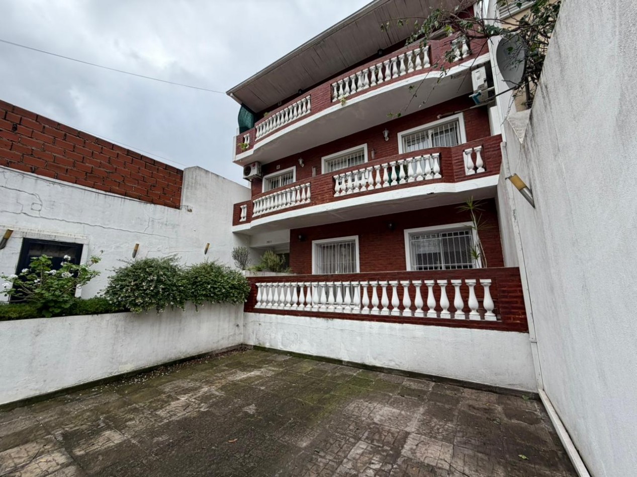 Excelente 2 ambientes con patio en alquiler - San Andres