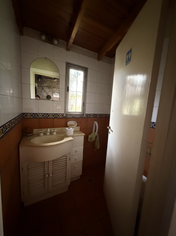 CASA DE 5 AMBIENTES - VILLA BALLESTER